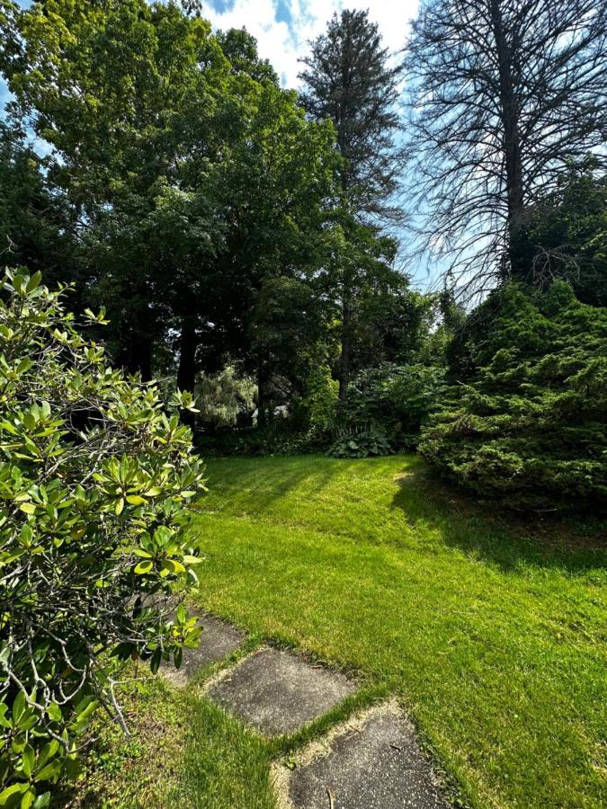 Cute Cape Cod Style Home Pittsfield Bagian luar foto