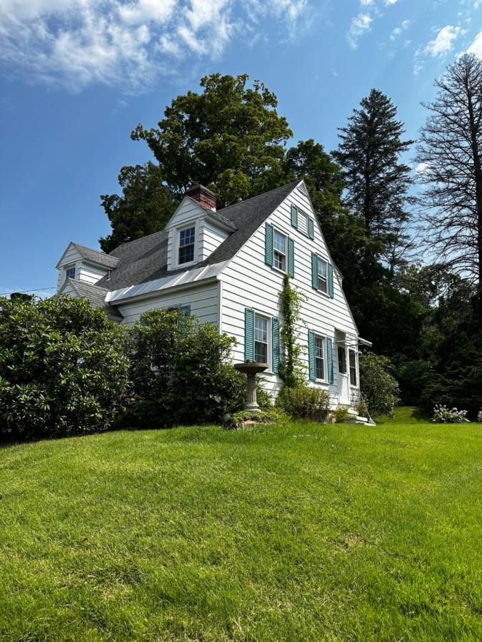 Cute Cape Cod Style Home Pittsfield Bagian luar foto