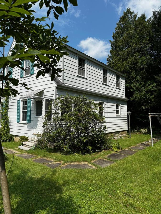 Cute Cape Cod Style Home Pittsfield Bagian luar foto